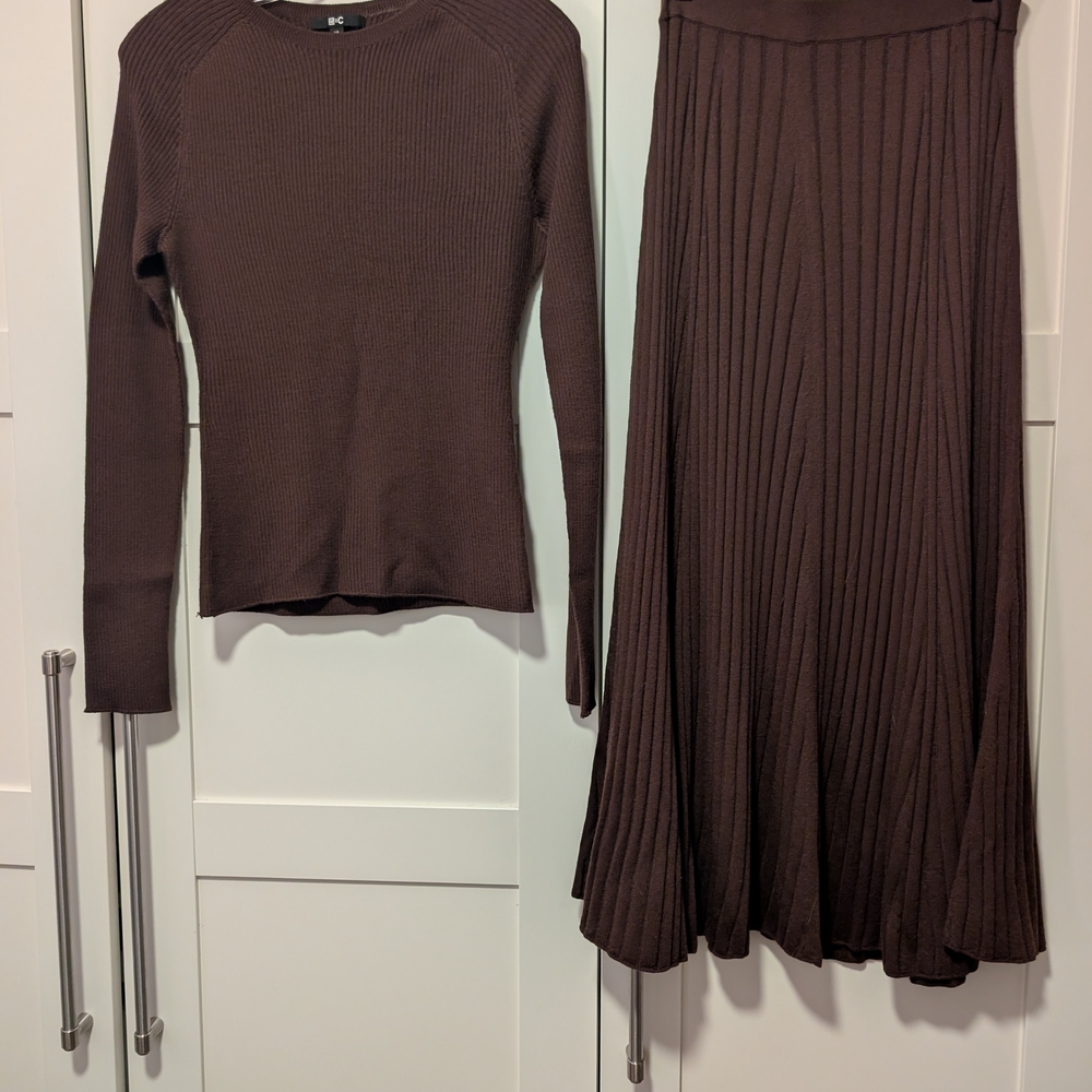 Uniqlo Chocolate Brown Sweater and Skirt Set